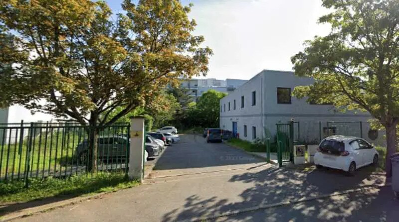 Office in Créteil to rent Building Photo- Image 1 of 7