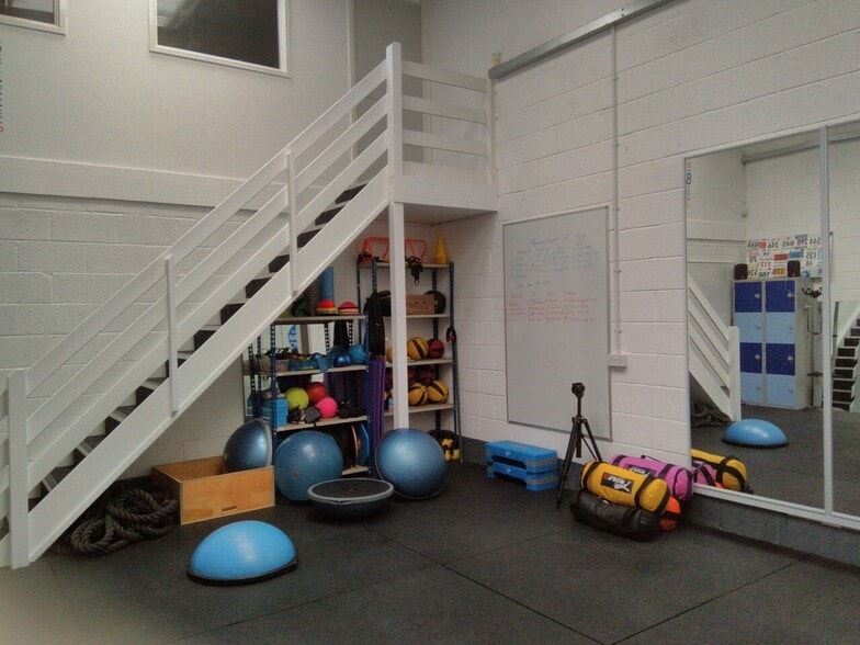 1-9 Barton Rd, Milton Keynes to rent - Building Photo - Image 1 of 3