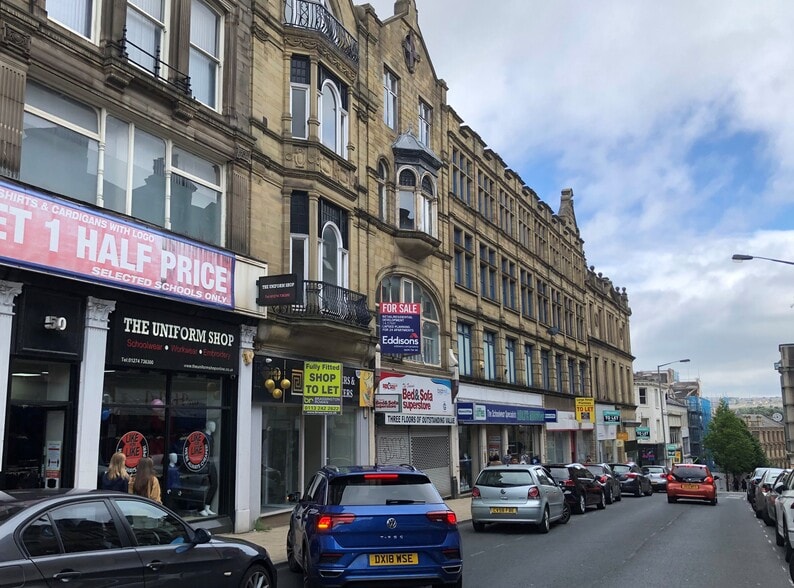 48 Darley St, Bradford to rent - Building Photo - Image 3 of 4