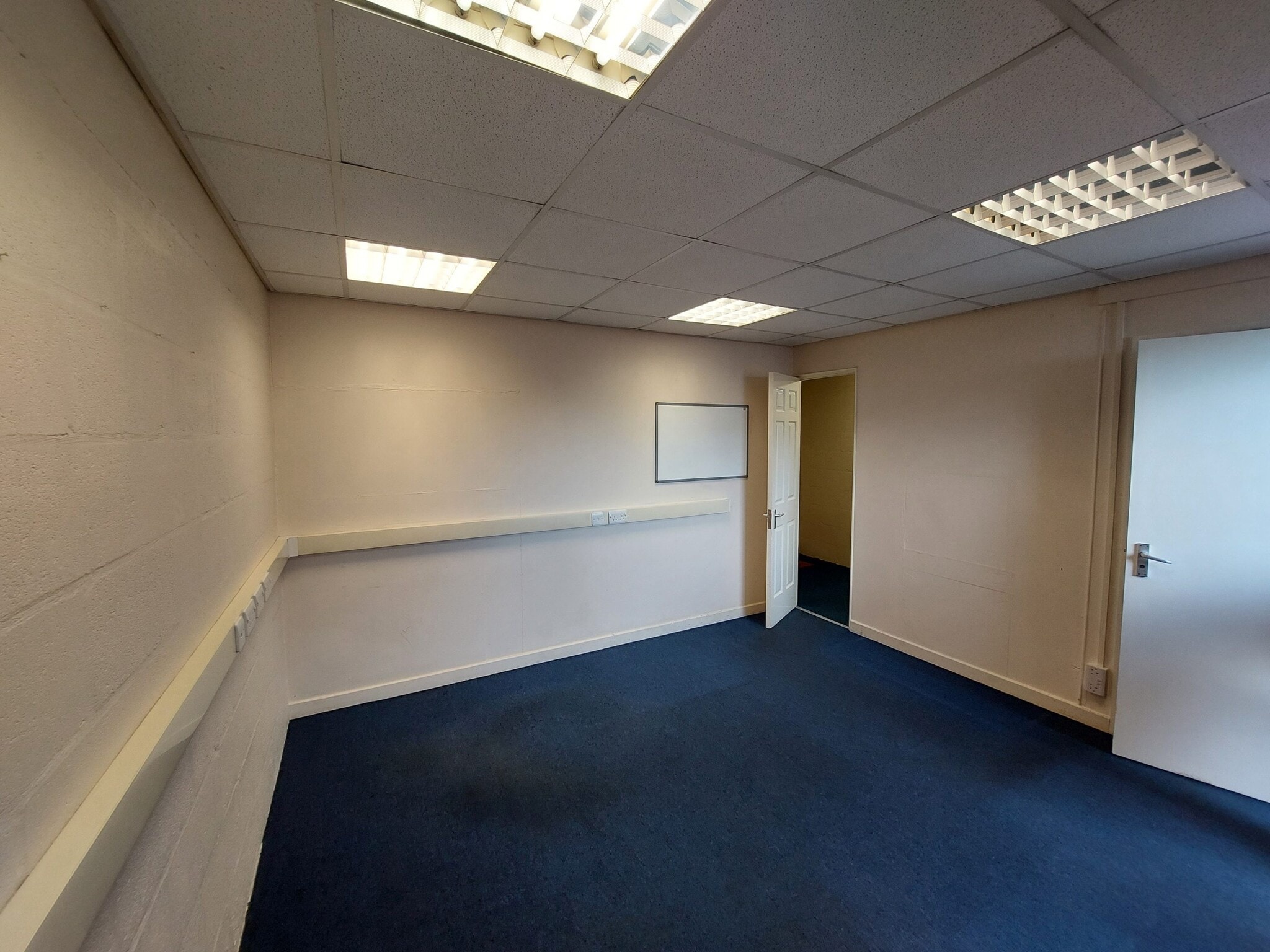MC25 Maesbury Road, Oswestry to rent Interior Photo- Image 1 of 3