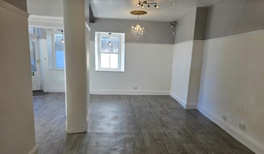 31 Church St, Tetbury to rent Interior Photo- Image 2 of 3