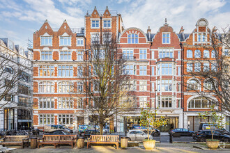 15-18 Golden Sq, London for sale Primary Photo- Image 1 of 1