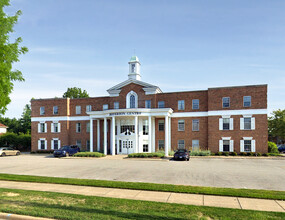 5001 Mayfield Rd, Lyndhurst, OH for rent Building Photo- Image 1 of 7