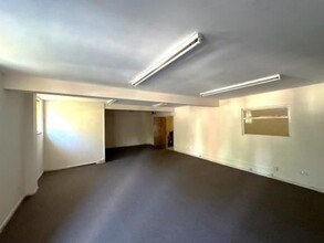 Leys Rd, Brierley Hill for rent Interior Photo- Image 2 of 3