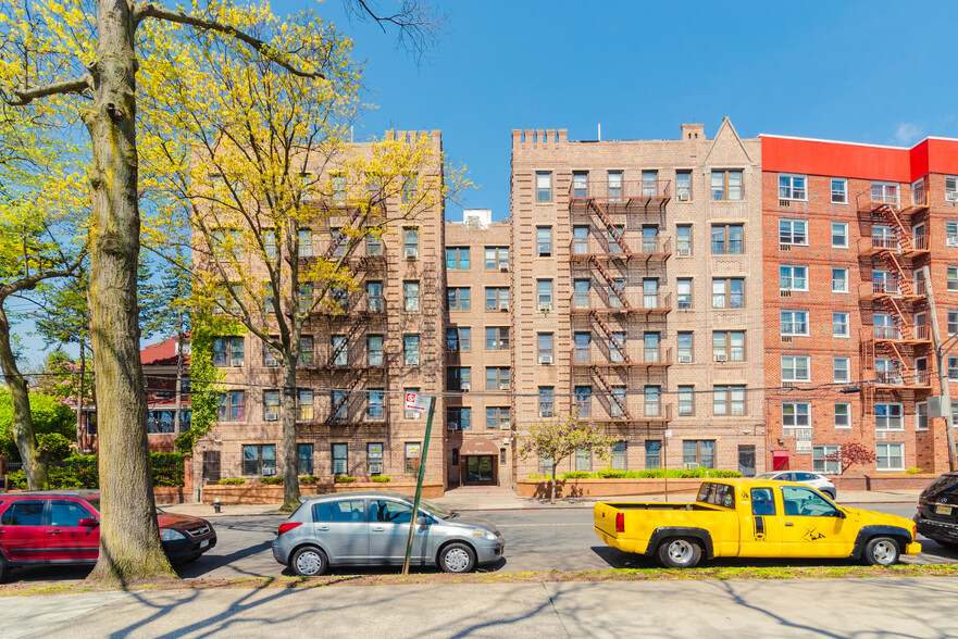 3343 Sedgwick Ave, Bronx, NY for sale - Primary Photo - Image 1 of 1