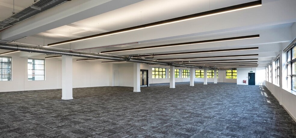 105-109 Salusbury Rd, London to rent - Interior Photo - Image 2 of 4