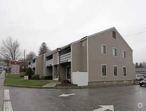 15-19 Danbury Rd, Ridgefield, CT for rent Building Photo- Image 1 of 3