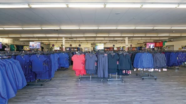 5301 Route 42, Turnersville, NJ to rent Interior Photo- Image 1 of 5