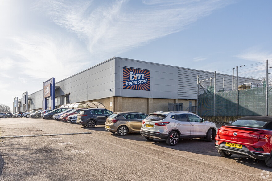 London Rd, Stevenage for sale - Building Photo - Image 2 of 2