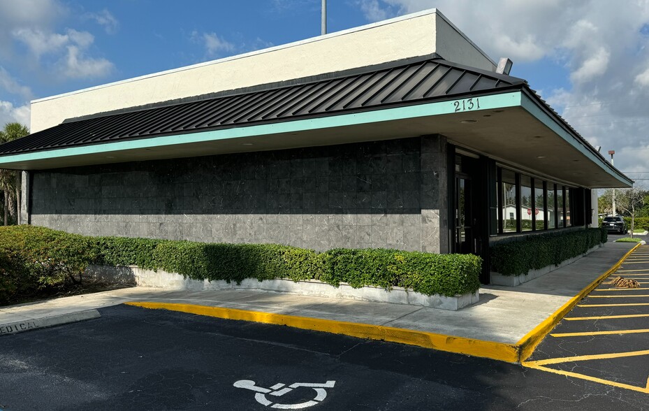 2131 N State Road 7, Margate, FL for rent - Building Photo - Image 1 of 9