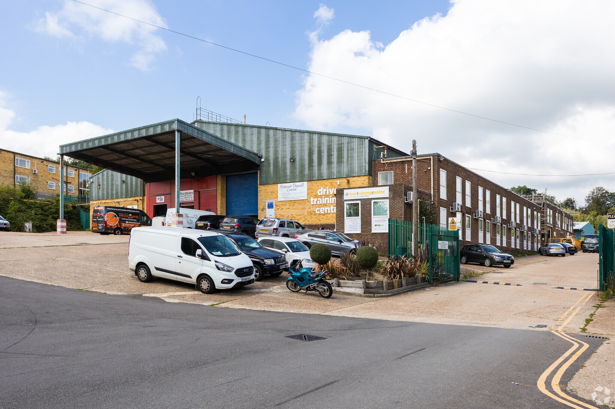 Ivyhouse Ln, Hastings to rent Primary Photo- Image 1 of 4