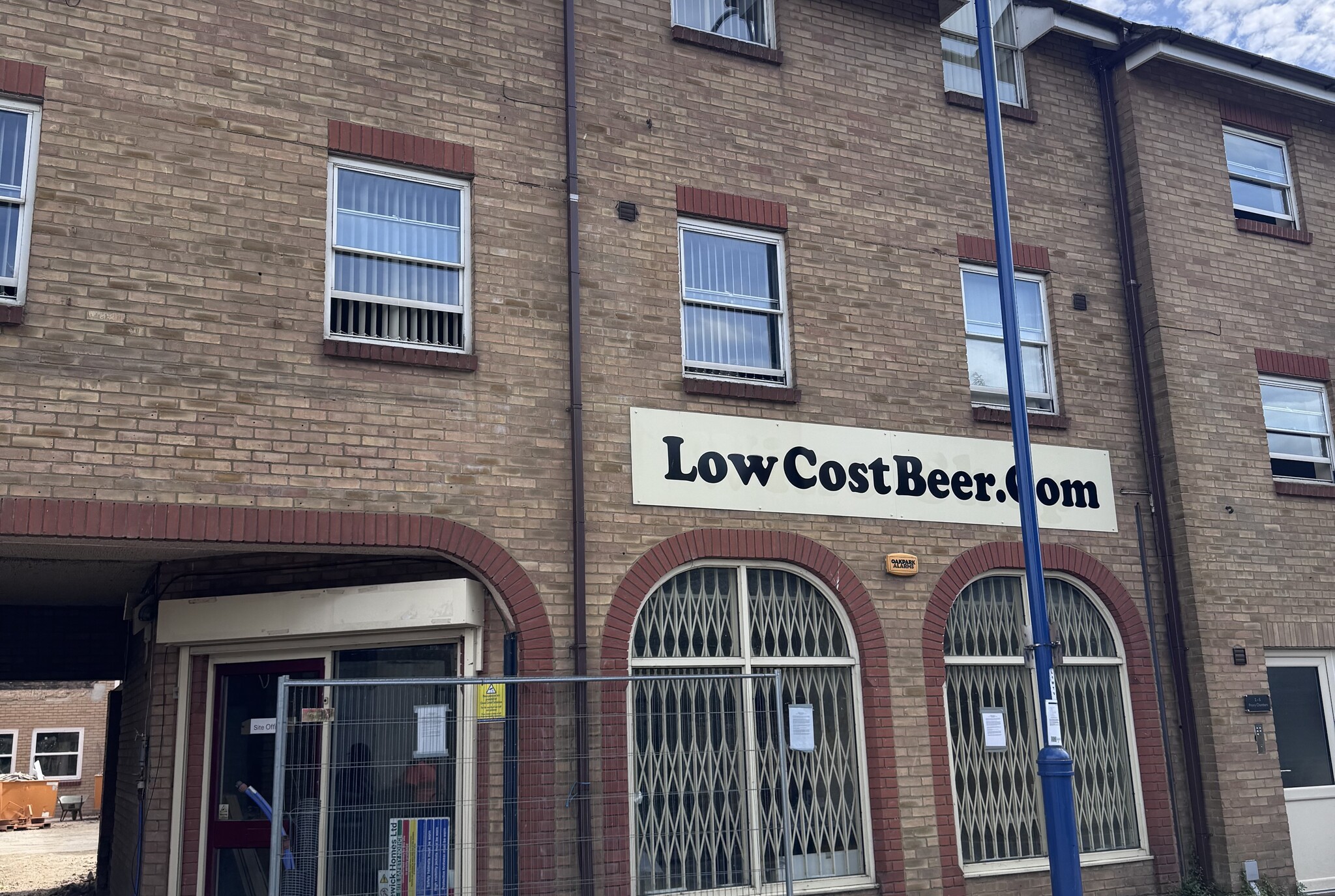 Priory Ln, St Neots to rent Building Photo- Image 1 of 2