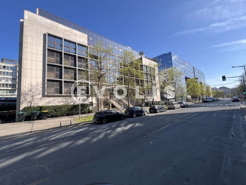 1 Rue Du Centre, Noisy-le-Grand to rent - Building Photo - Image 3 of 12