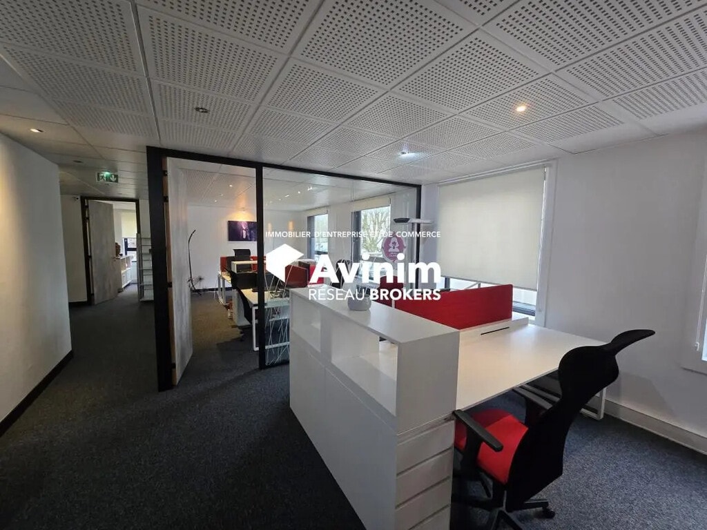 Vente Bureaux 108 m² - Photo 1