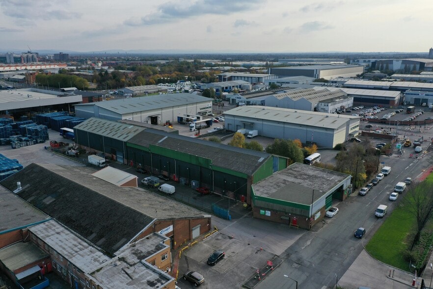 Z Warehouse, Mosley Rd, Manchester to rent - Building Photo - Image 3 of 22