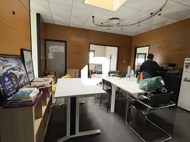 Office in Cenon to rent - Interior Photo - Image 3 of 6