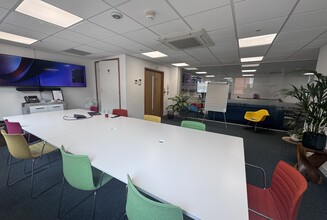 49 Mill St, Bedford to rent Interior Photo- Image 1 of 3