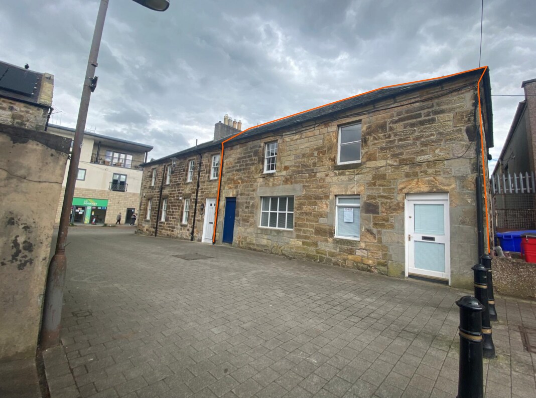 4-6 Bank St, Penicuik to rent Primary Photo- Image 1 of 4