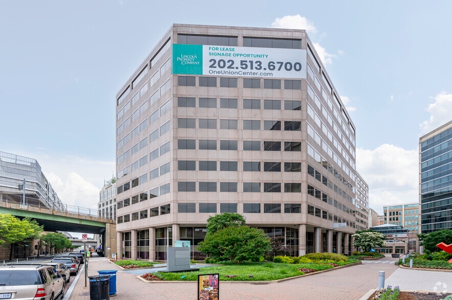 810 1st St NE, Washington, DC to rent - Building Photo - Image 1 of 2