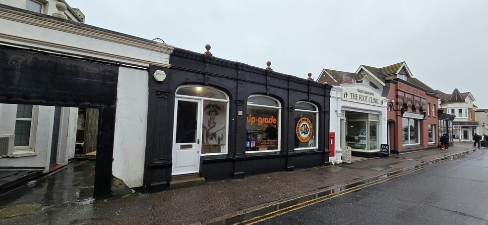 Endwell Rd, Bexhill On Sea for sale - Building Photo - Image 1 of 16