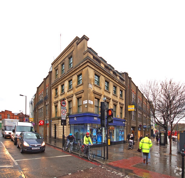 Upper St, London for sale - Primary Photo - Image 1 of 2