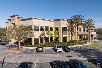 13500-13520 Powers Ct, Fort Myers, FL for rent Building Photo- Image 1 of 8