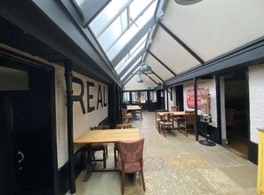 19 New Park St, Devizes to rent Interior Photo- Image 2 of 2