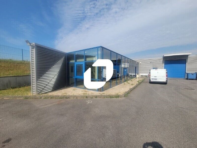 Light Industrial in Chilly-Mazarin to rent - Building Photo - Image 1 of 21