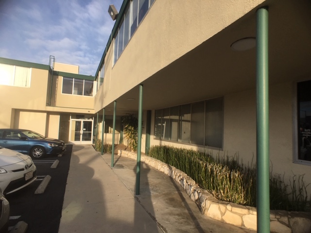 7220-7222 Owensmouth Ave, Canoga Park, CA for rent Building Photo- Image 1 of 16