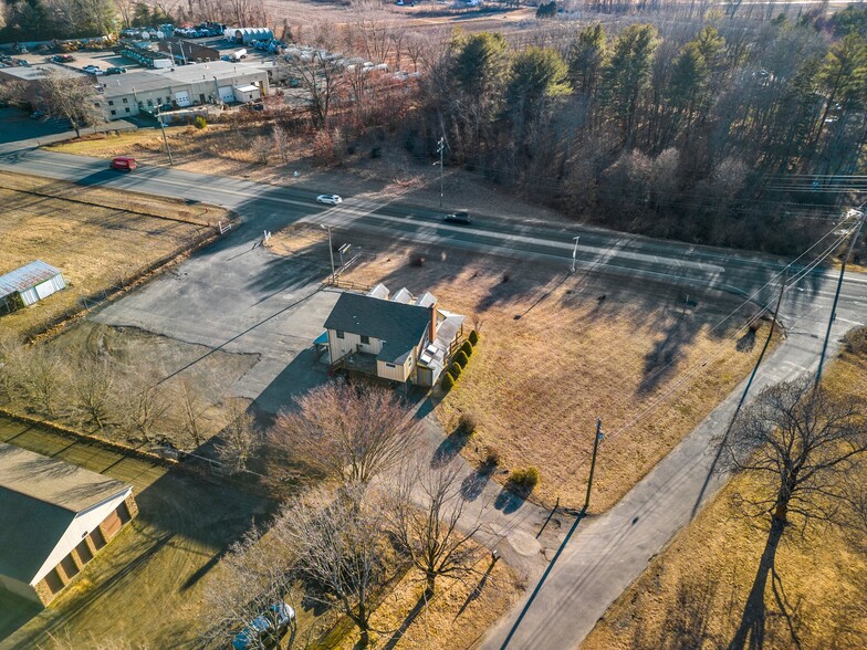 5C Clark Mountain Rd, Sunderland, MA for sale - Primary Photo - Image 1 of 1