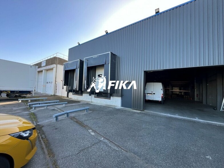 Light Industrial in Toulouse for sale - Building Photo - Image 3 of 11
