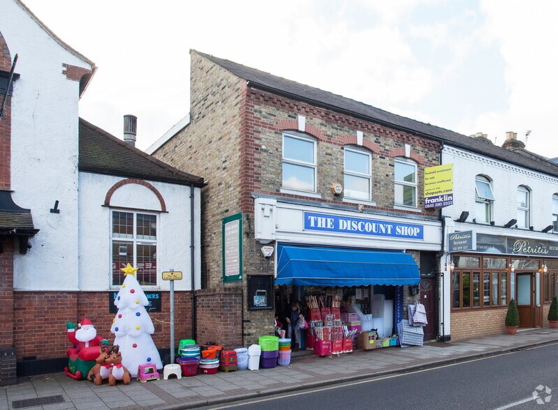 96 Walton Rd, East Molesey, KT8 0DL UK