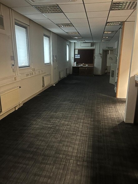 64 Old Church St, Manchester to rent - Interior Photo - Image 3 of 8