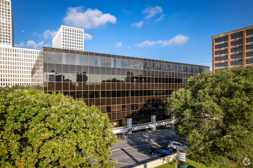 3800 Buffalo Speedway, Houston, TX for rent - Building Photo - Image 2 of 5