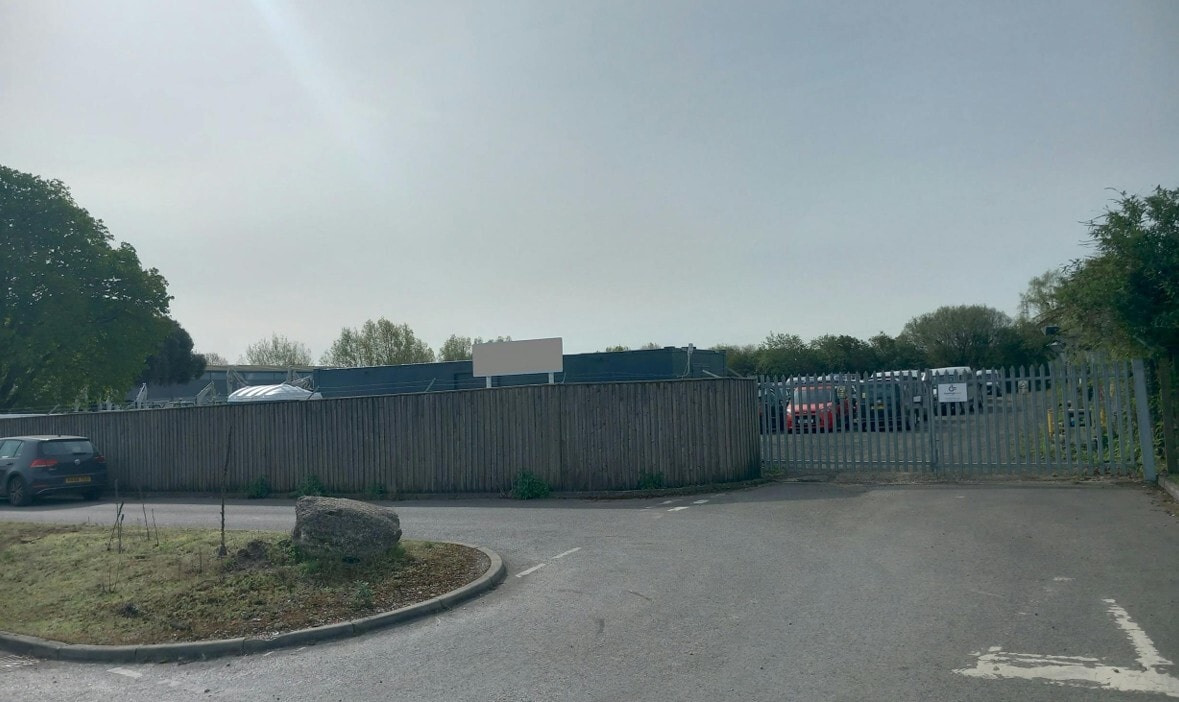 Colthrop Ln, Thatcham to rent Primary Photo- Image 1 of 2