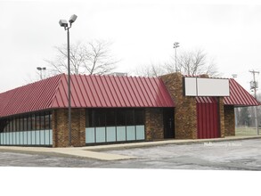 810 N Coliseum Blvd, Fort Wayne, IN for rent Building Photo- Image 1 of 2