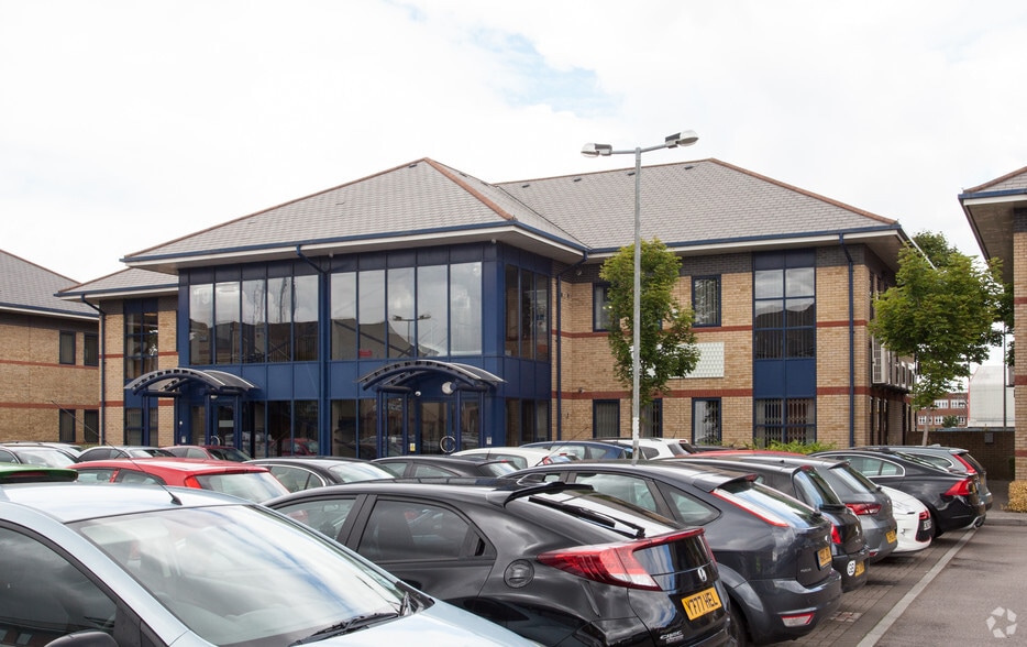 Vanguard Way, Cardiff to rent - Building Photo - Image 2 of 6