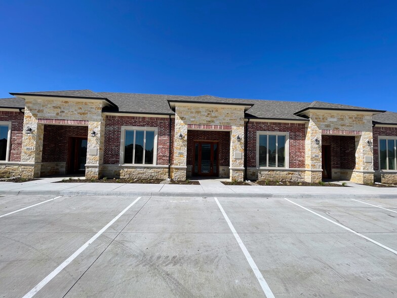 400 Stonebrook Pky, Frisco, TX for rent - Building Photo - Image 2 of 28