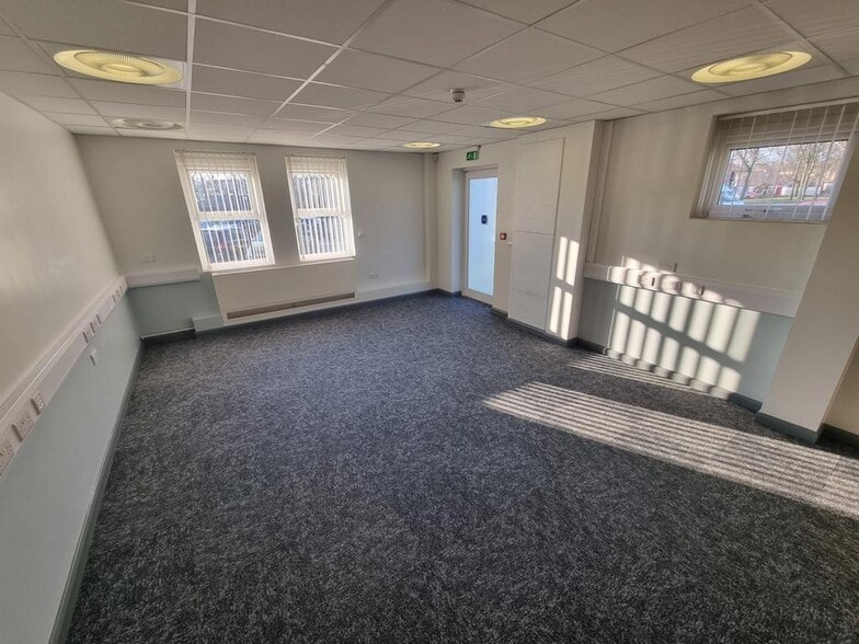 Hope St, Crook to rent - Interior Photo - Image 3 of 21