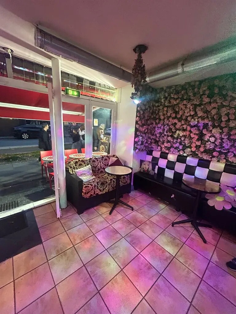 Location Commerce 64 m² - Photo 1