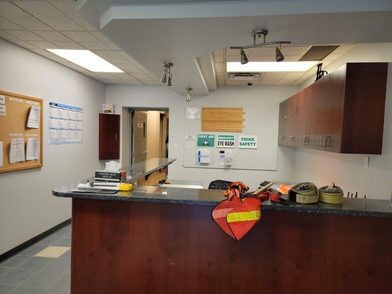 2315 5a St, Nisku, AB to rent - Interior Photo - Image 3 of 14