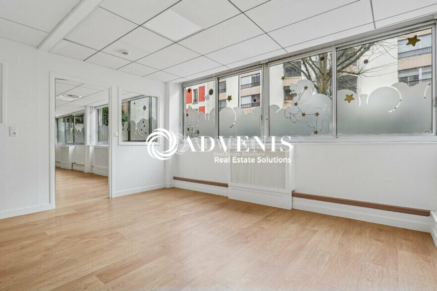 Office in Vincennes for sale - Interior Photo - Image 2 of 12