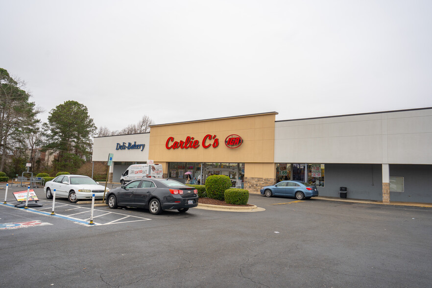 721-729 N Brightleaf Blvd, Smithfield, NC for rent - Building Photo - Image 1 of 12