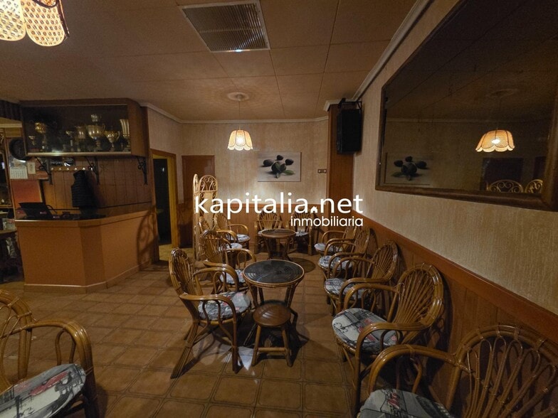 Retail in València, Valencia for sale - Interior Photo - Image 3 of 7