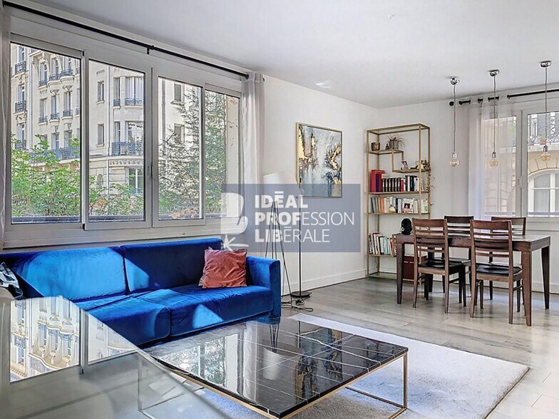 Build-to-Rent in Paris for sale - Building Photo - Image 2 of 7