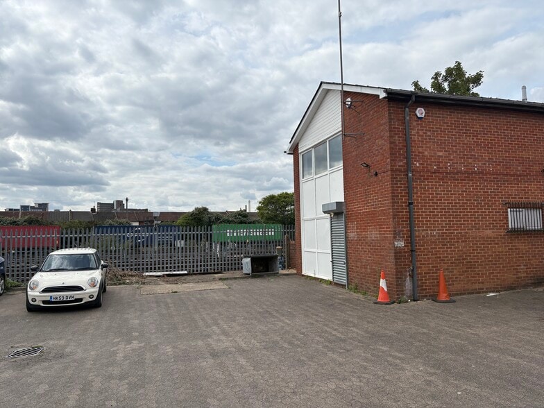 Radcliffe Rd, Southampton for sale - Building Photo - Image 2 of 3