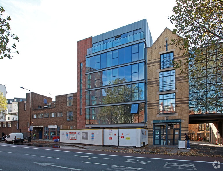 35A Westminster Bridge Rd, London to rent - Building Photo - Image 2 of 2