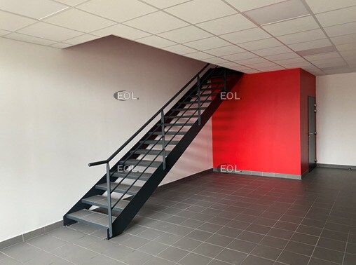 Light Industrial in Noisy-le-Sec to rent - Interior Photo - Image 3 of 4