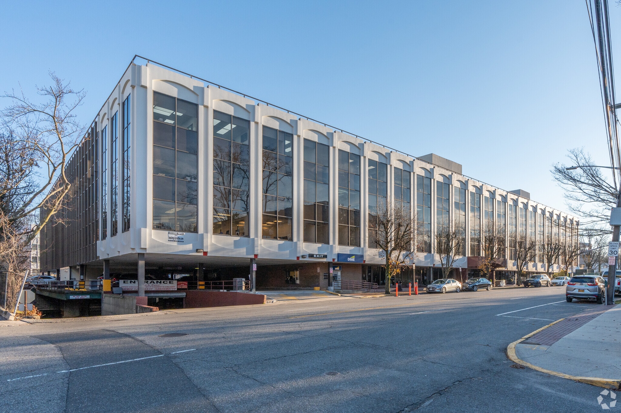 98 Cuttermill Rd, Great Neck, NY to rent Building Photo- Image 1 of 13