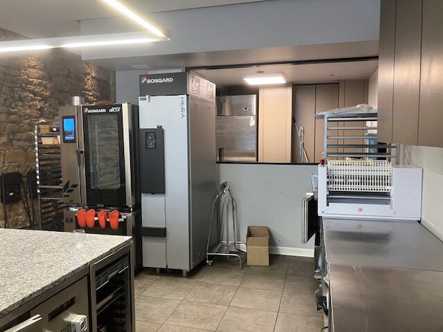 Retail in Lyon for sale - Interior Photo - Image 3 of 18
